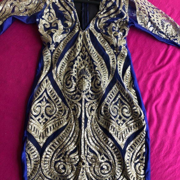 Gold Sequin Bodycon Dress - Picture 3 of 5